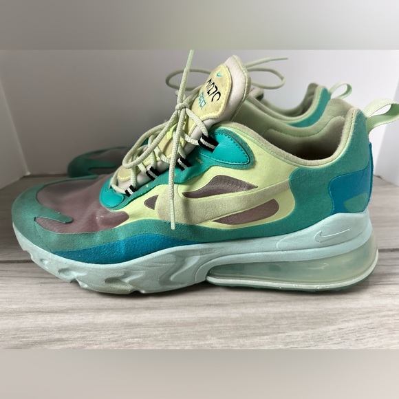 Men’s Nike Air Max React - Picture 2 of 6